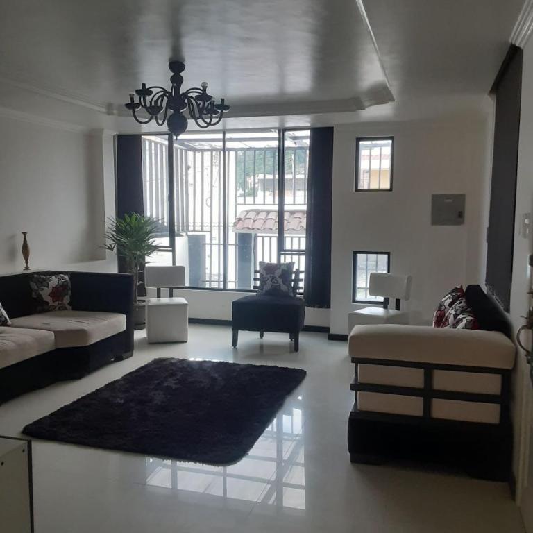 Comfortable and cozy accommodation - Three-Bedroom Apartment - 14
