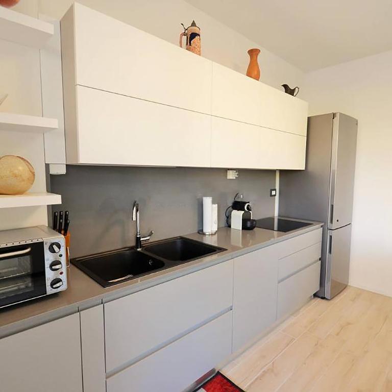 GIGI HOUSE appartamento PIAZZA MAZZINI 150m dal mare CON PISCINA e SPIAGGIA - Appartamento con 2 Camere da Letto - 3
