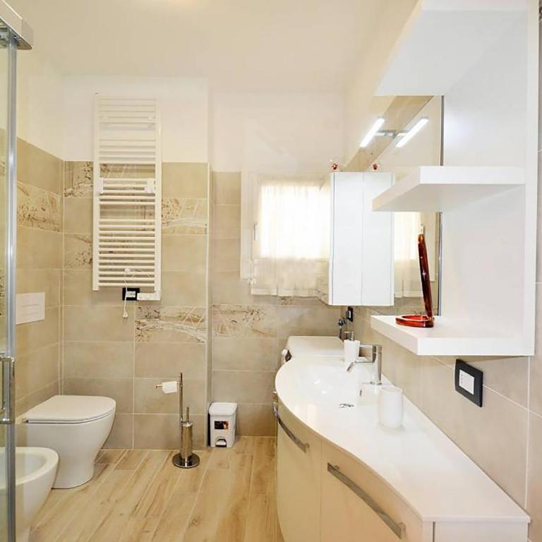 GIGI HOUSE appartamento PIAZZA MAZZINI 150m dal mare CON PISCINA e SPIAGGIA - Appartamento con 2 Camere da Letto - 6