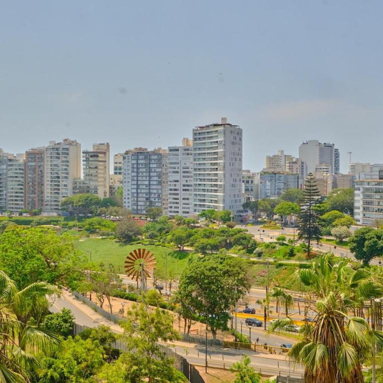 Barranco Bright apartment with Balcony - Three-Bedroom Apartment - 18