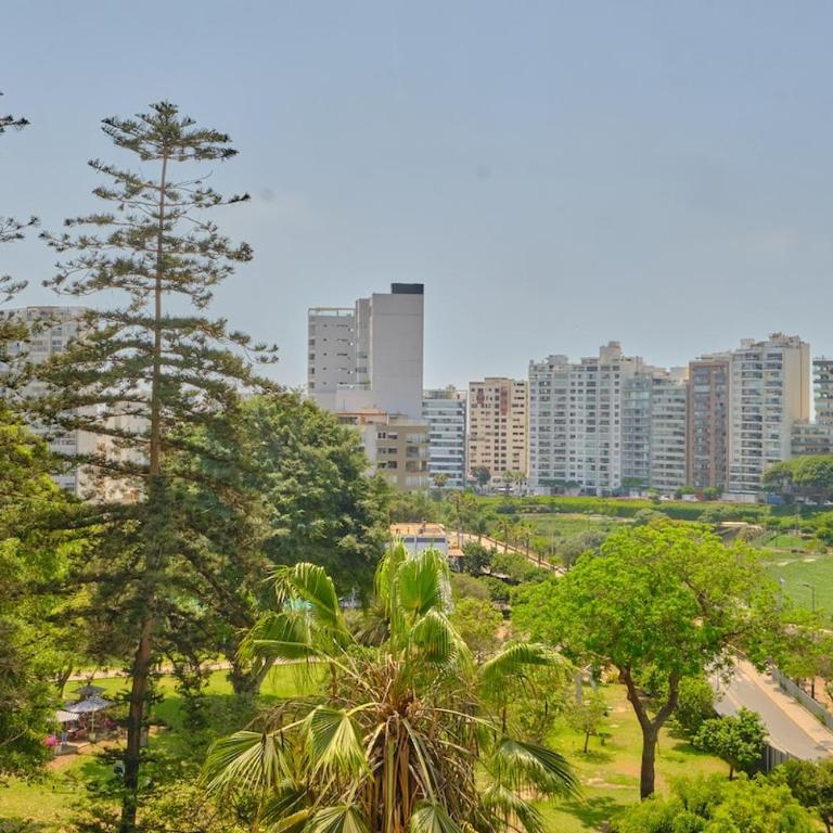 Barranco Bright apartment with Balcony - Three-Bedroom Apartment - 30