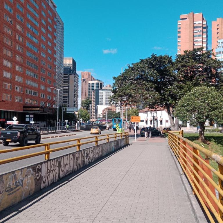 Confortable Apartamento - Centro Internacional Bogotá - Two-Bedroom Apartment - 65