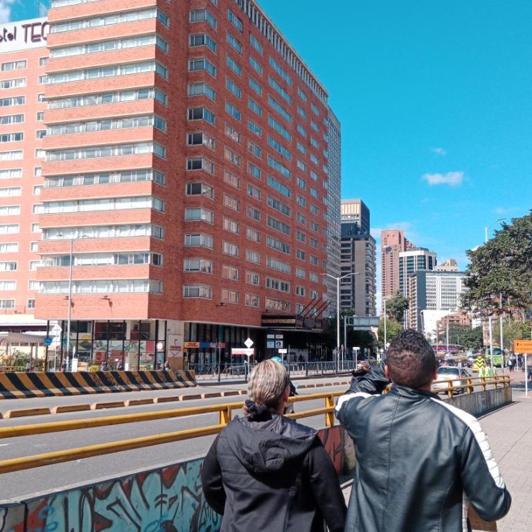 Confortable Apartamento - Centro Internacional Bogotá - Two-Bedroom Apartment - 63