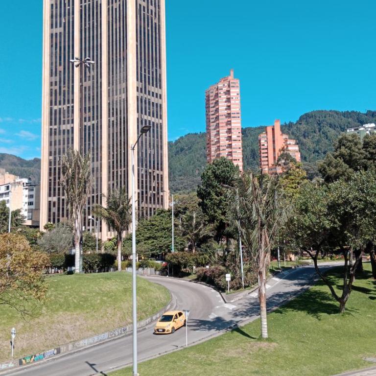 Confortable Apartamento - Centro Internacional Bogotá - Two-Bedroom Apartment - 62