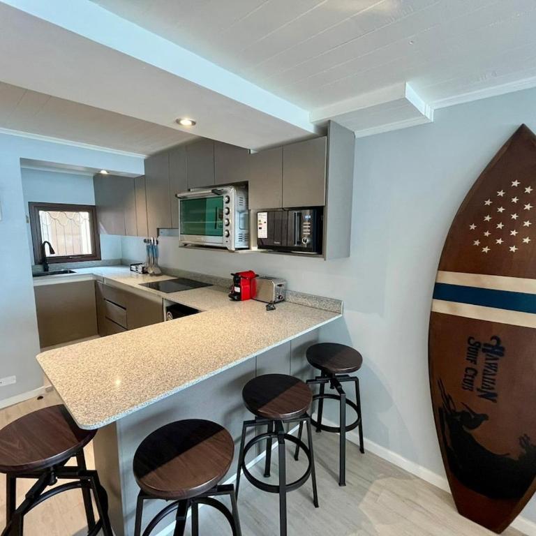 Departamento recien remodelado en edificio frente a la playa - Two-Bedroom Apartment - 12