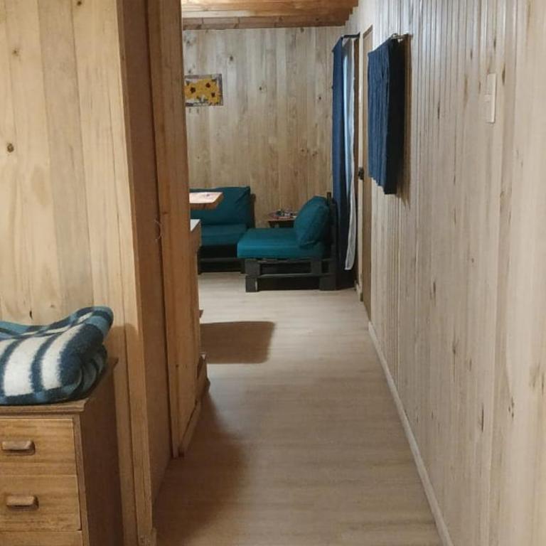 The Black Cabins - One-Bedroom House - 6