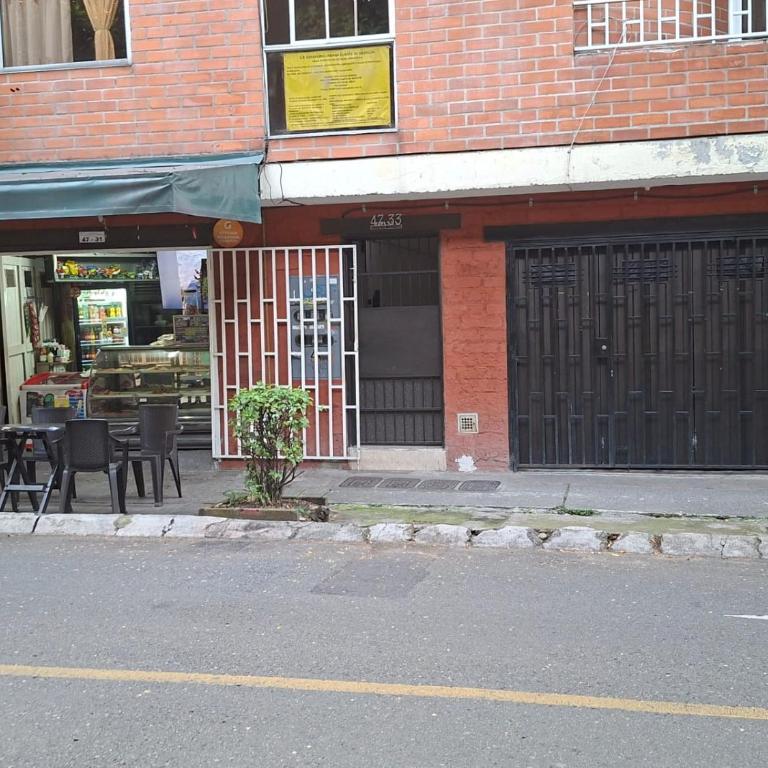 Apartaestudio en Medellín Barrio Buenos Aires - Family Studio - 16