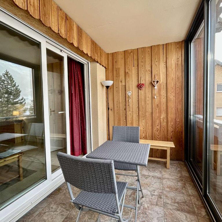 Charmant T3 avec balcon, 4 couchages, à 500m des pistes - La Salle les Alpes - Appartement 2 Chambres - 16