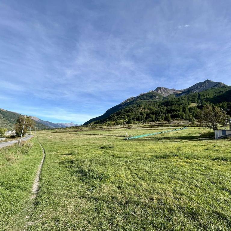 Appartement Montagne : 2 Pces, 4 Couchages, Jardin, Animaux OK, Navette et Commerce Proches - Maison 1 Chambre - 11