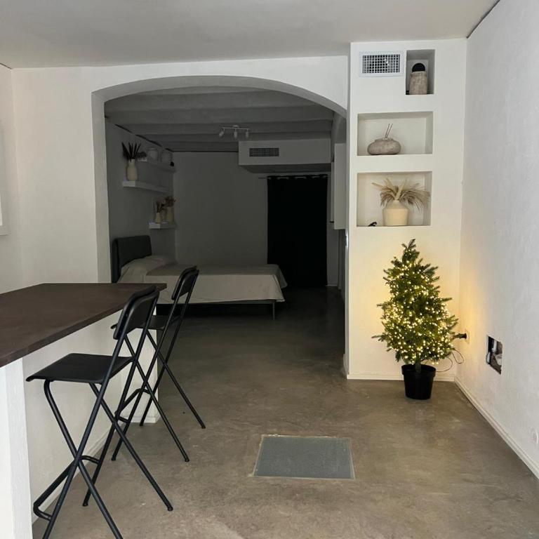 Bareasy - One-Bedroom Apartment - 1