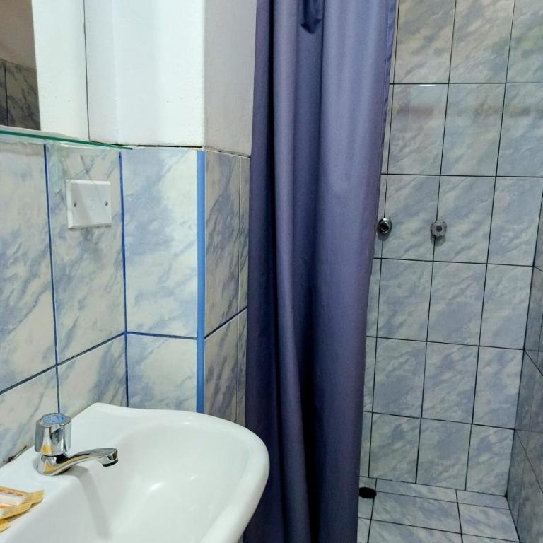 Casa de Isabel - Twin Room with Bathroom - 4