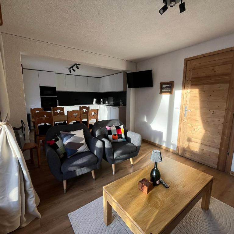 Appartement cosy à Châtel avec balcon, 3 chambres, wifi, garage - FR-1-198-270 - Appartement - 4