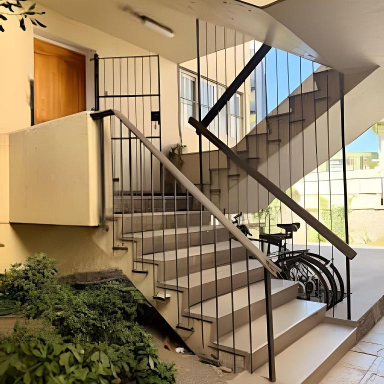 Cómodo 3D con jardín en el corazón de Vitacura - Three-Bedroom Apartment - 20