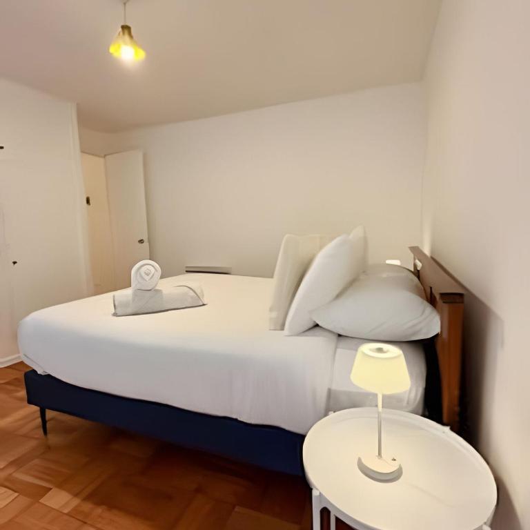Cómodo 3D con jardín en el corazón de Vitacura - Three-Bedroom Apartment - 25