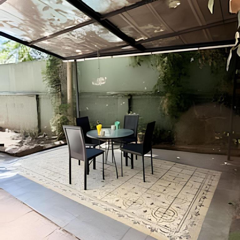Cómodo 3D con jardín en el corazón de Vitacura - Three-Bedroom Apartment - 35