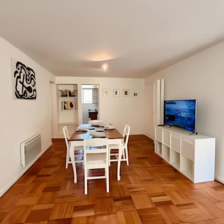 Cómodo 3D con jardín en el corazón de Vitacura - Three-Bedroom Apartment - 47