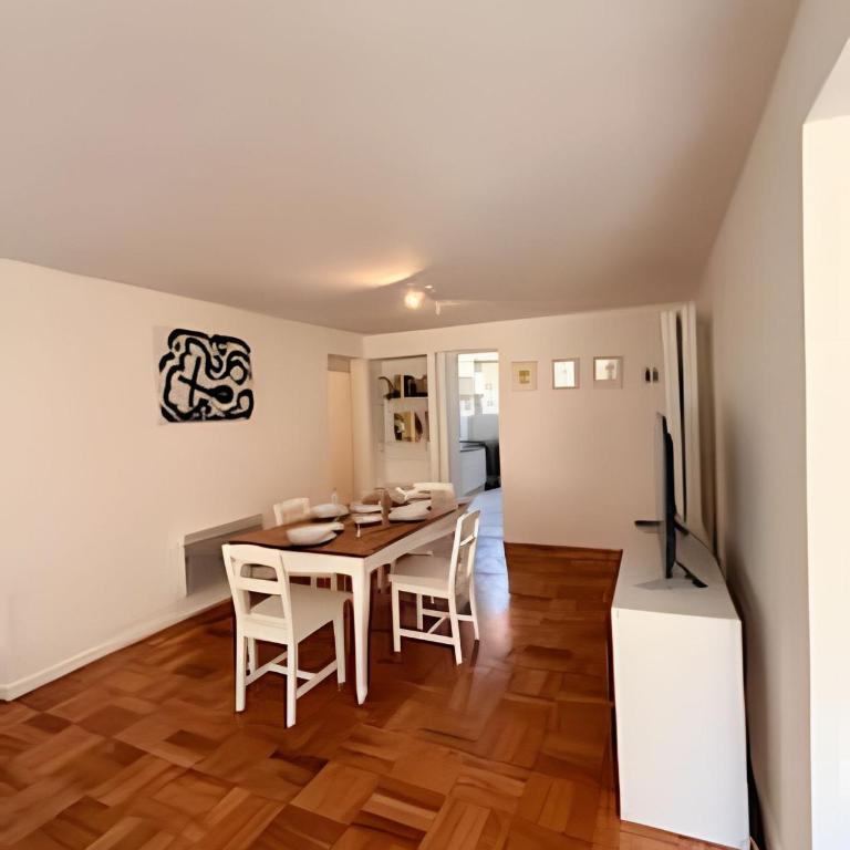 Cómodo 3D con jardín en el corazón de Vitacura - Three-Bedroom Apartment - 48