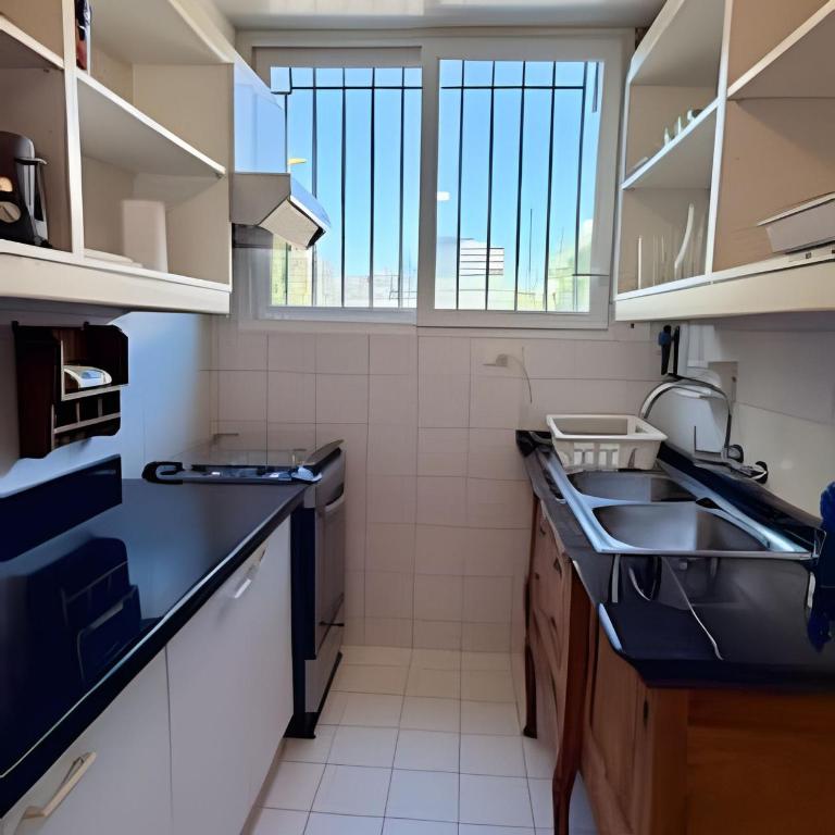Cómodo 3D con jardín en el corazón de Vitacura - Three-Bedroom Apartment - 51