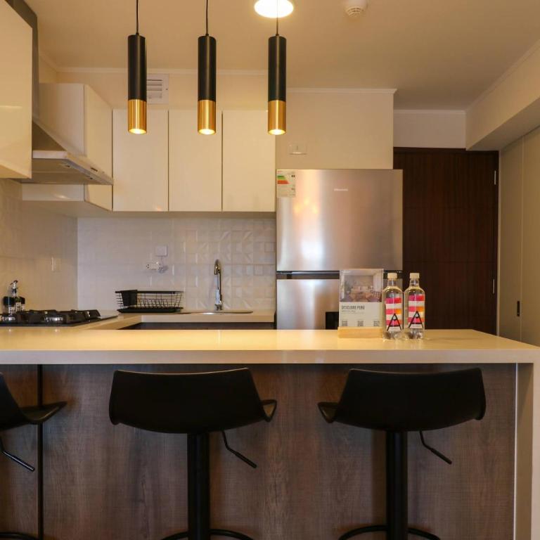 San Martin Living 2BR with Balcony in Miraflores - Apartment - 3