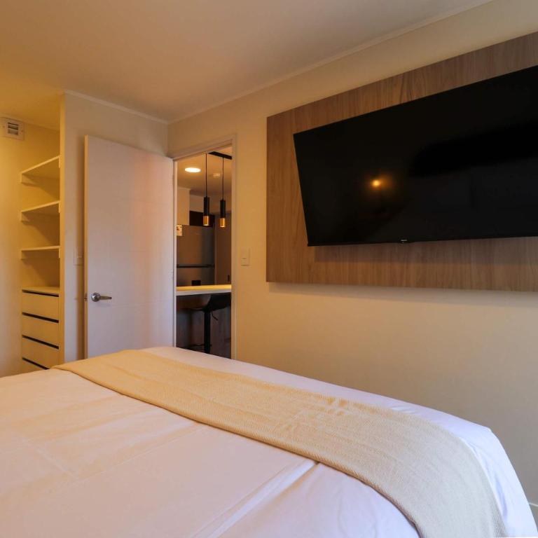 San Martin Living 2BR with Balcony in Miraflores - Apartment - 14