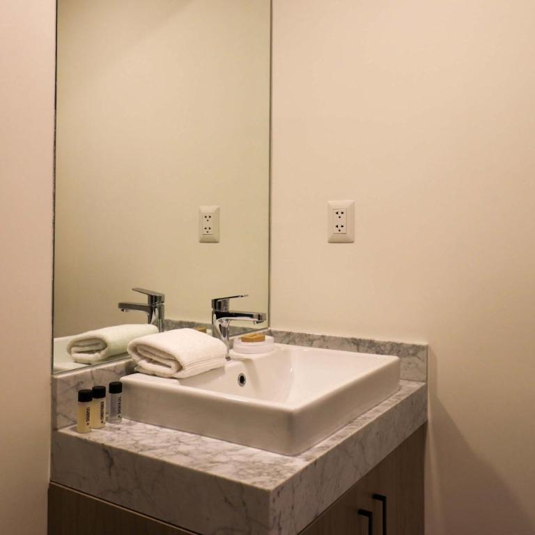 San Martin Living 2BR with Balcony in Miraflores - Apartment - 22