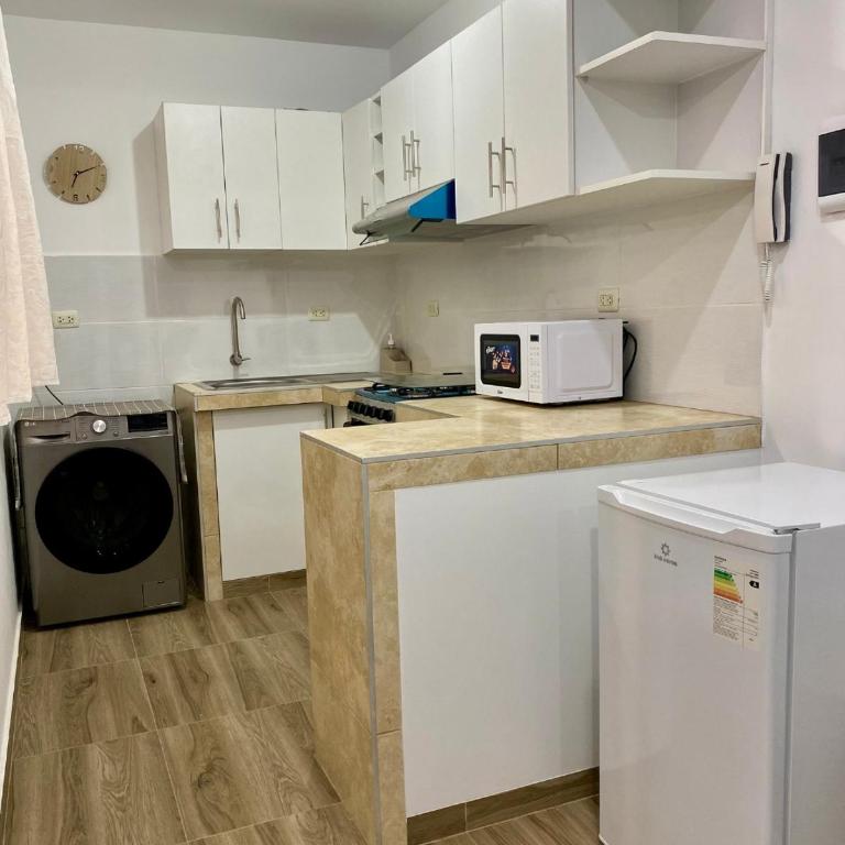 Private Apt, Balcony, Kitchen Remote-Work and Kids Zone - Apartamento de 2 dormitorios - 6