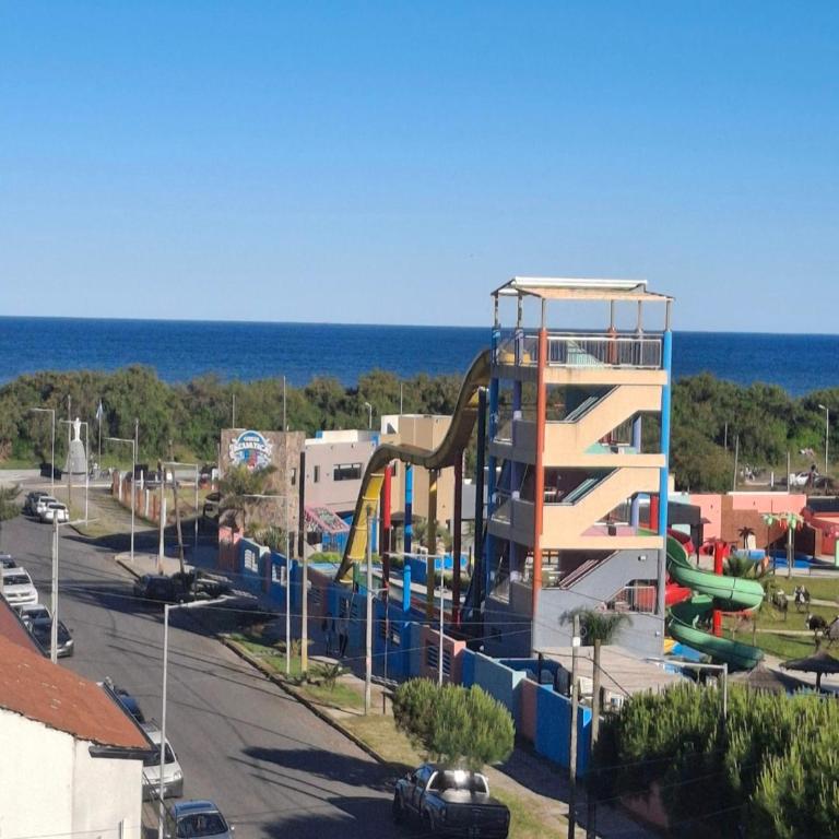 Disfruta de la mejor ubicación Santa Teresita 41 y 2 a 100mts del mar una cuadra del centro - Apartamento de 1 dormitorio - 13