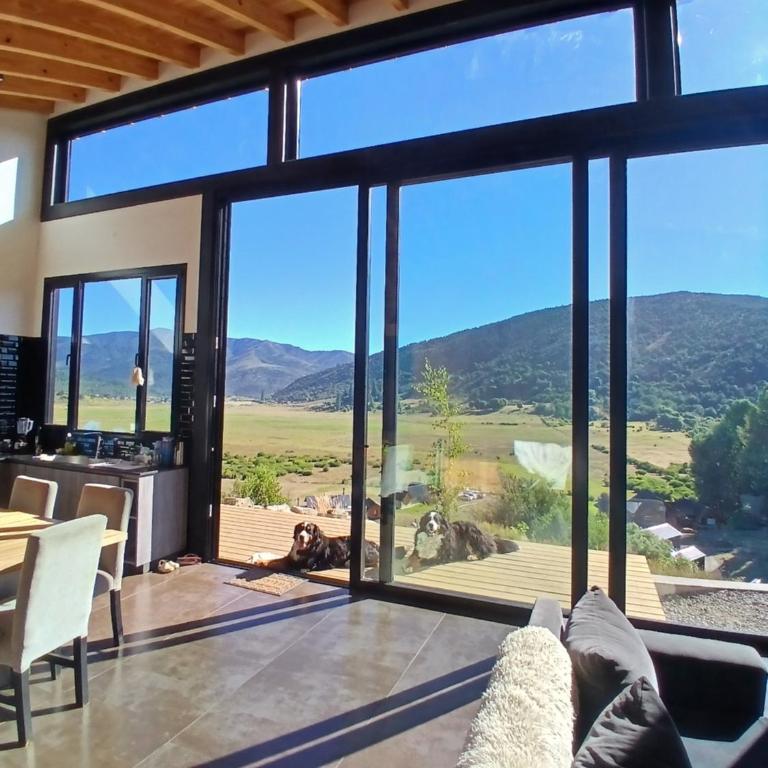 Exclusiva Casa con Piscina en Barrio Privado de San Martin de los Andes - Casa de 3 dormitorios - 10