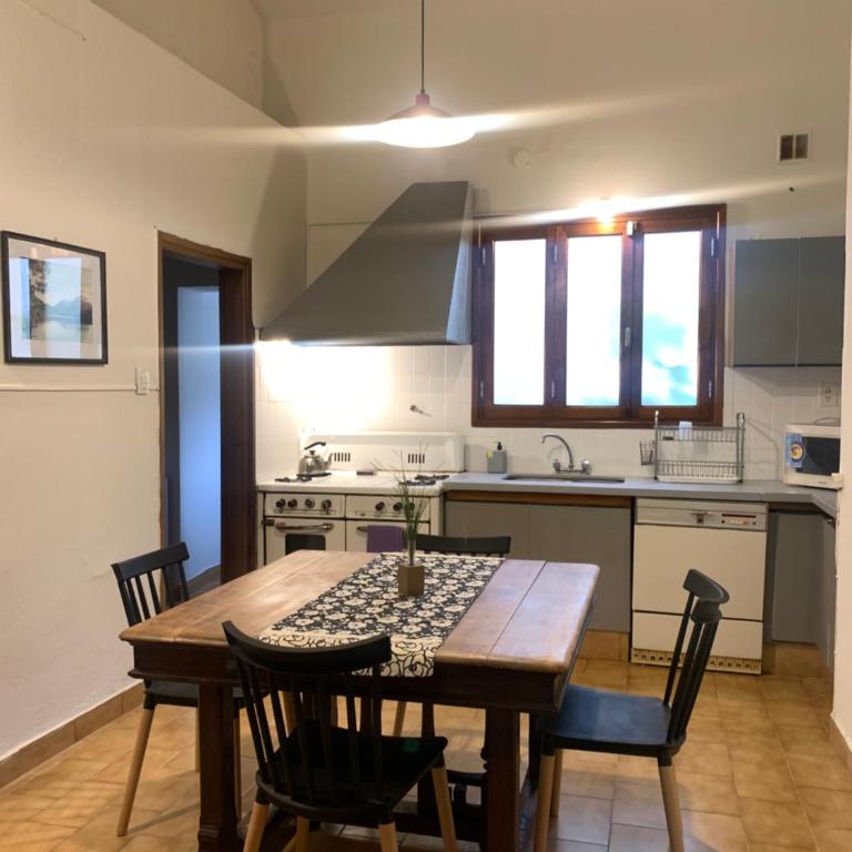 Chacra Los Cipreses - Casa completa con gran parque arbolado, 6 personas, entorno tranquilo - Vacation Home - 13