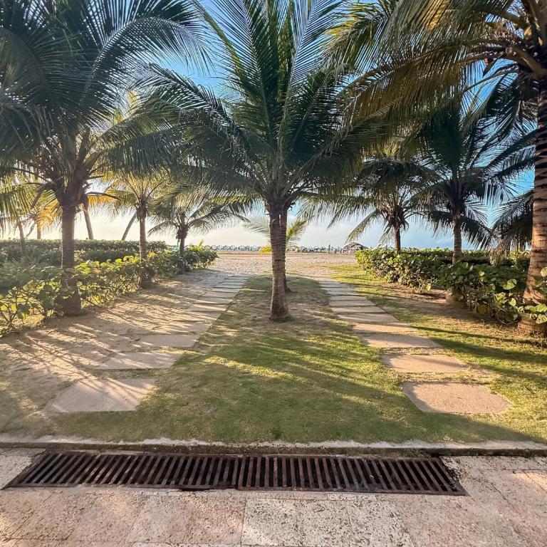 Exclusivo condominio con salida directa al mar - Two-Bedroom Apartment - 24
