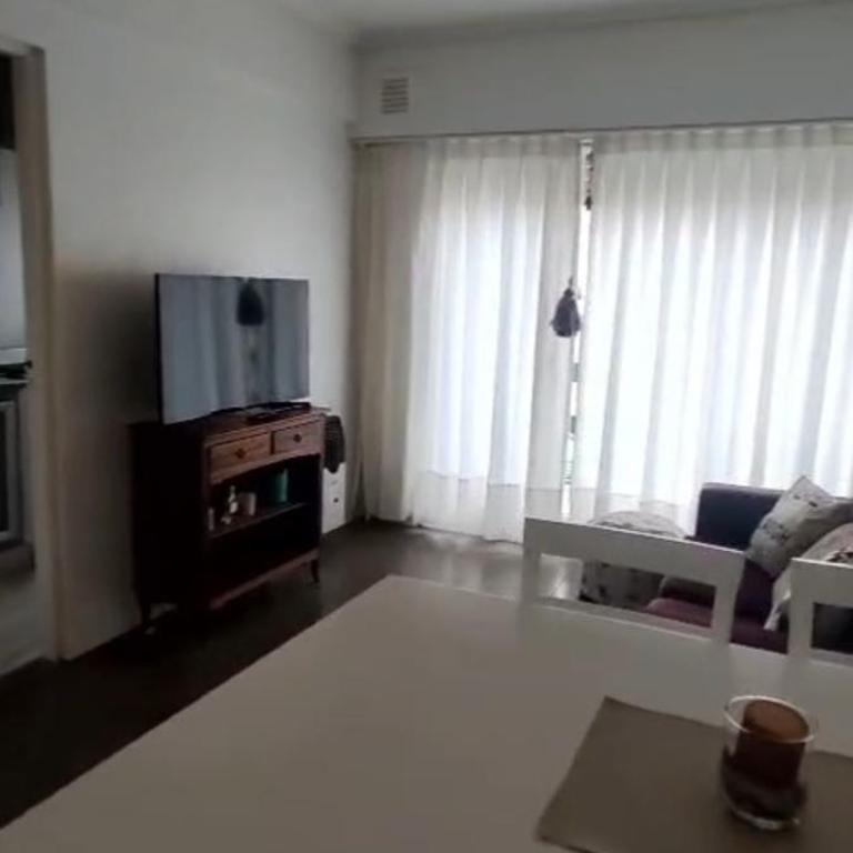 San Luis y 3 de Febrero - One-Bedroom Apartment - 3