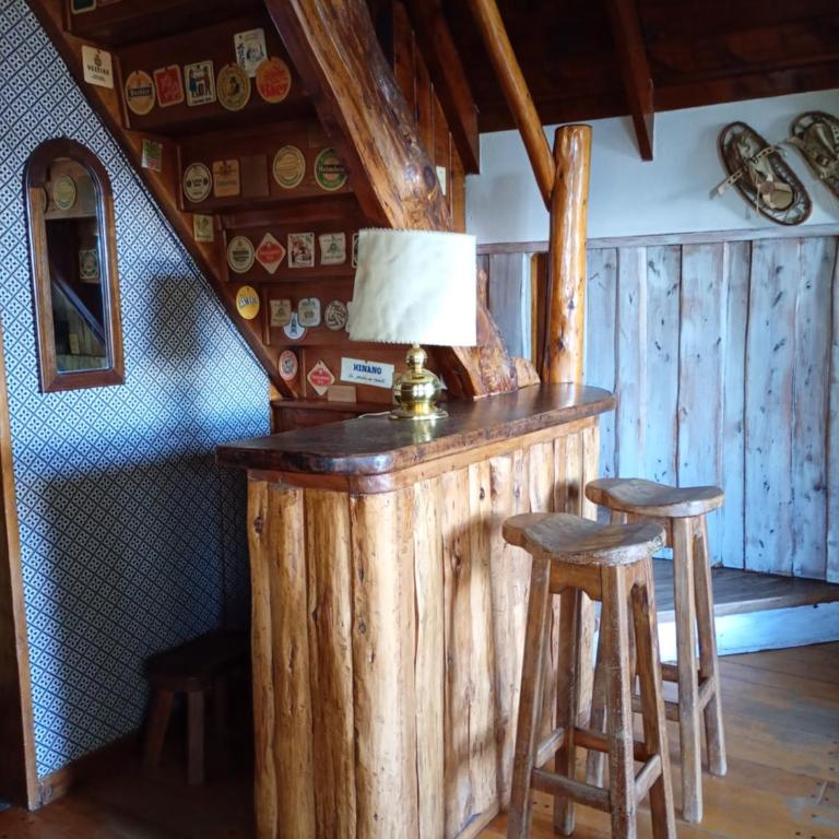 Casa Patagónica con Vista al Lago y Jardín Ideal Familias en Bariloche - Casa de 3 dormitorios - 20