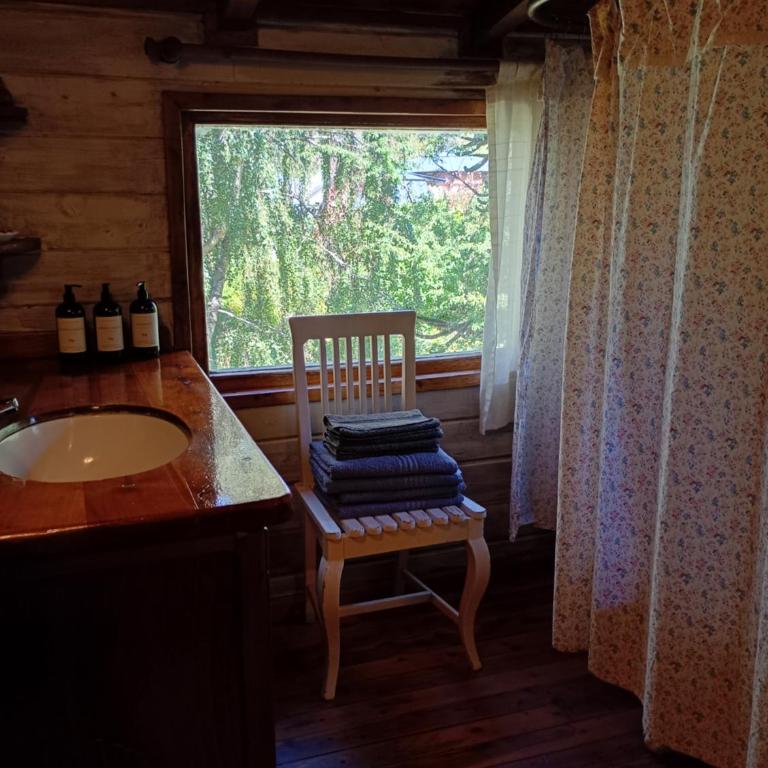 Casa Patagónica con Vista al Lago y Jardín Ideal Familias en Bariloche - Casa de 3 dormitorios - 13