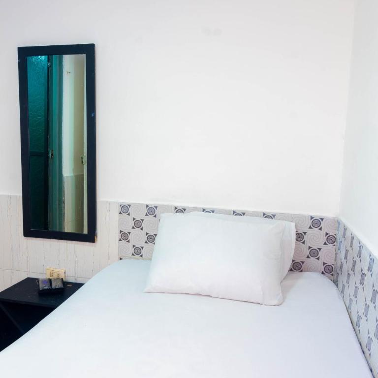 Hotel Familiar - Habitación Doble con baño privado - 5