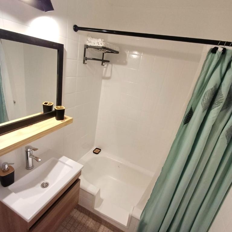 Calma Urbana - Luminoso 2 ambientes reciclado con balcón Excelente ubicacion - Apartamento de 1 dormitorio - 21