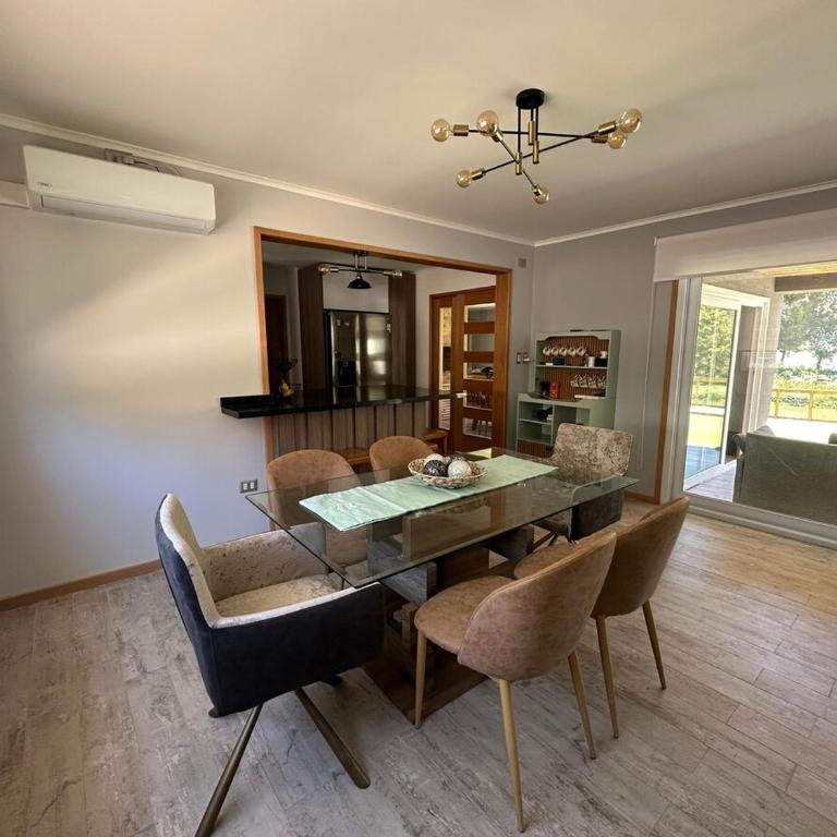 Amplia casa al borde del río Pingueral - Three-Bedroom House - 9