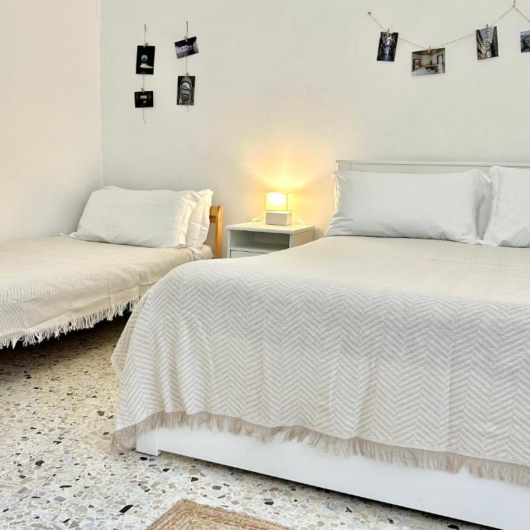 Residenza Caracciolo - Camera Tripla con Bagno Privato - 3