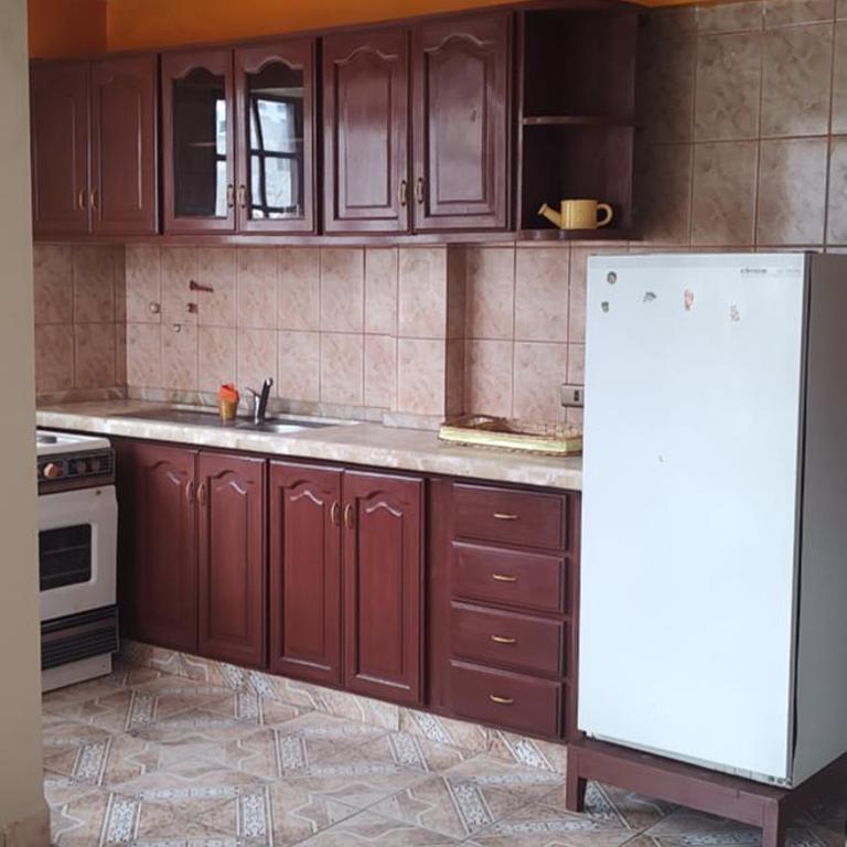 Departamento privado en casa familiar - Two-Bedroom Apartment - 4