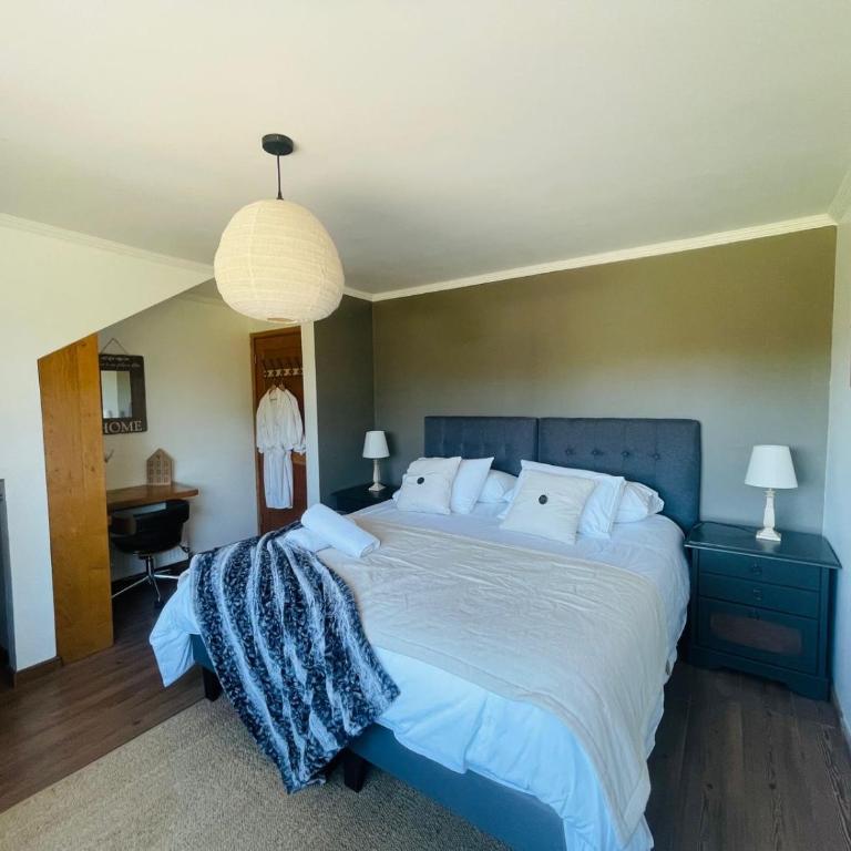 Wellnesshaus Bed and Breakfast - Deluxe Double or Twin Room with Pool View - 1