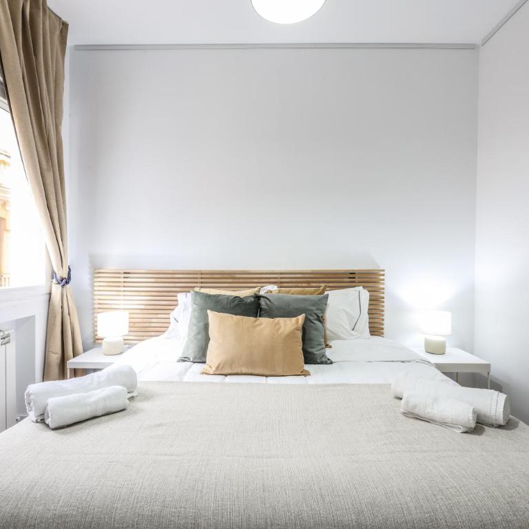 Agora Boutique Coliving Madrid - Double Room with Shared Bathroom - 7