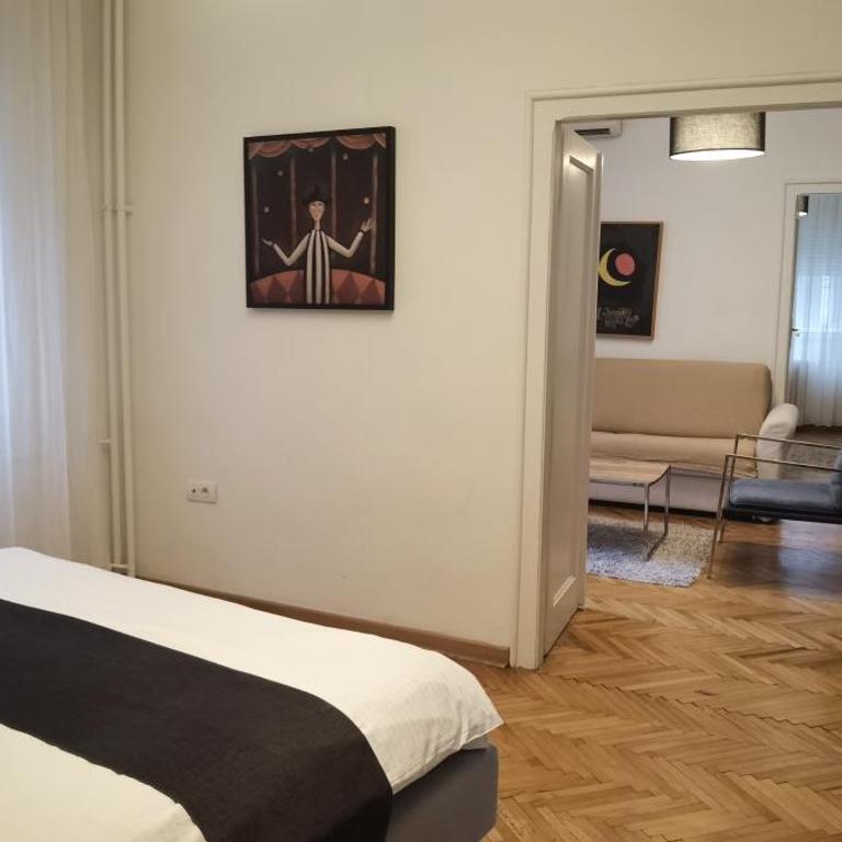 Two Bedroom Central Apartment with Parking - Two-Bedroom Apartment - 6