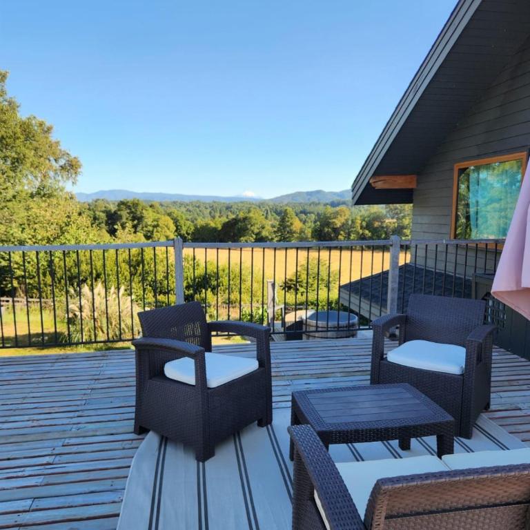 Wellnesshaus Bed and Breakfast - Deluxe King Suite - 10