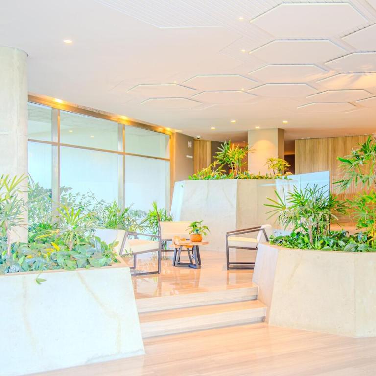 Apt 2 rooms with private beach and ideal pool - Two-Bedroom Apartment with Balcony - 45