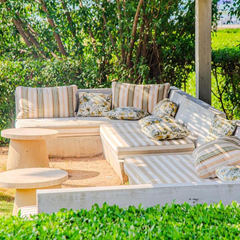 Apt 2 rooms with private beach and ideal pool - Two-Bedroom Apartment with Balcony - 57