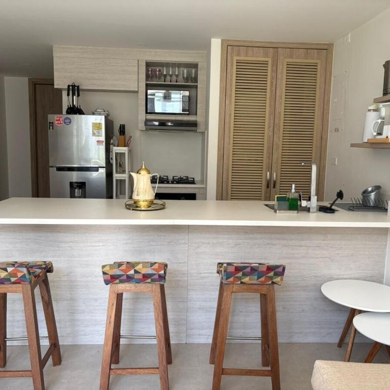 Apt 2 rooms with private beach and ideal pool - Two-Bedroom Apartment with Balcony - 9