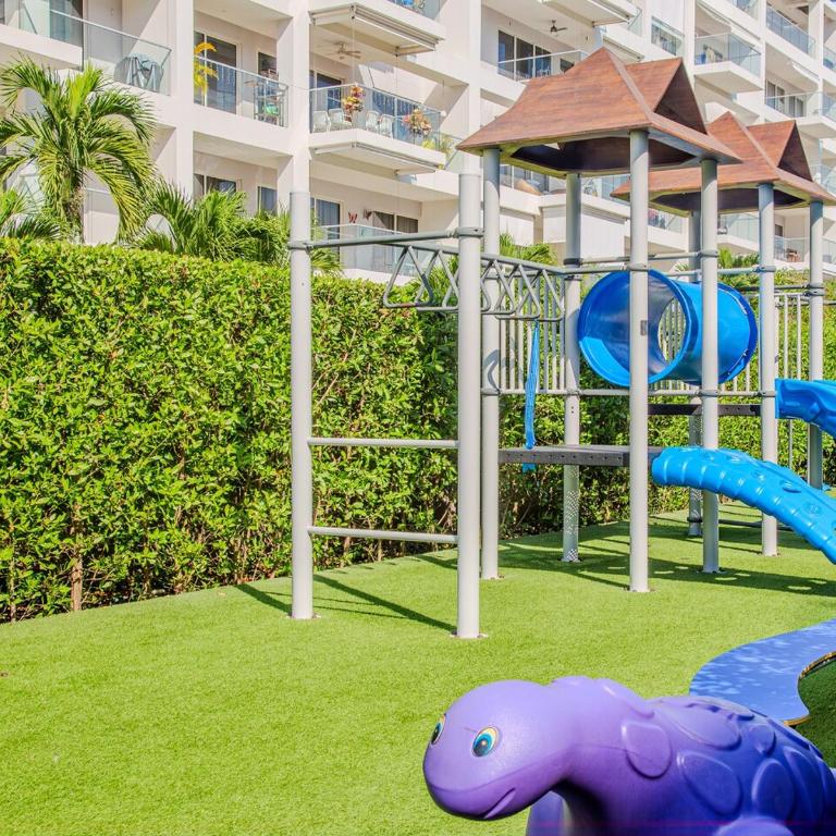 Apt 2 rooms with private beach and ideal pool - Two-Bedroom Apartment with Balcony - 60
