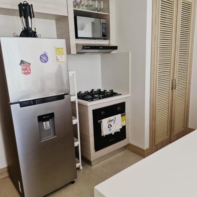 Apt 2 rooms with private beach and ideal pool - Two-Bedroom Apartment with Balcony - 16