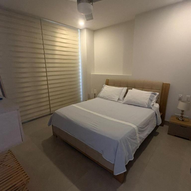 Apt 2 rooms with private beach and ideal pool - Two-Bedroom Apartment with Balcony - 17