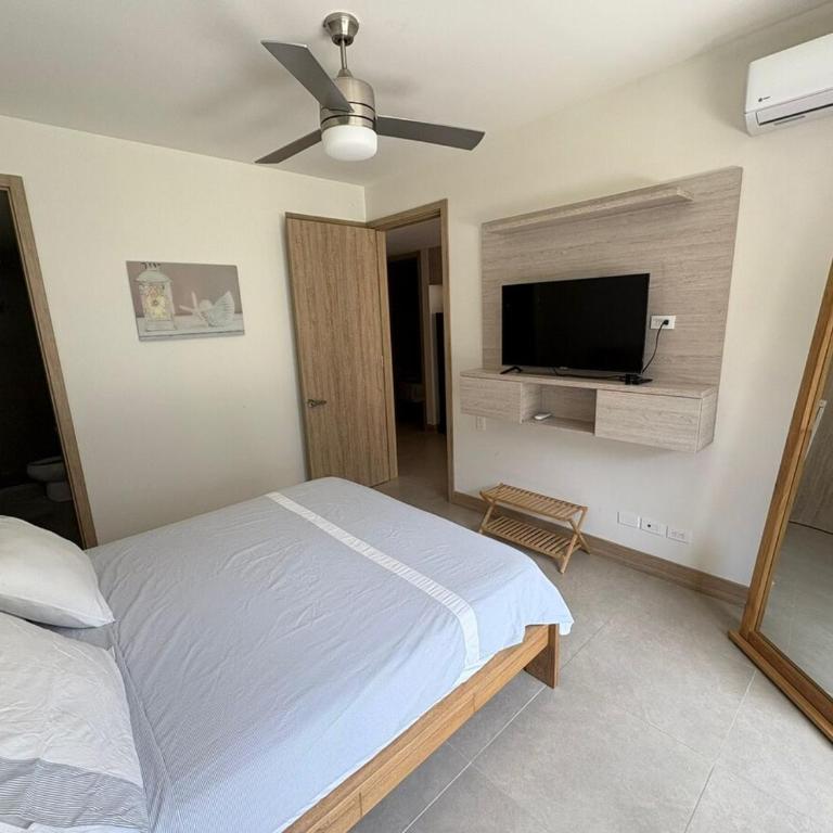 Apt 2 rooms with private beach and ideal pool - Two-Bedroom Apartment with Balcony - 62