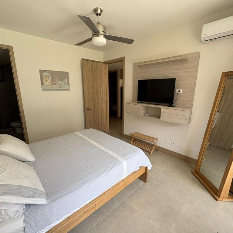 Apt 2 rooms with private beach and ideal pool - Two-Bedroom Apartment with Balcony - 19